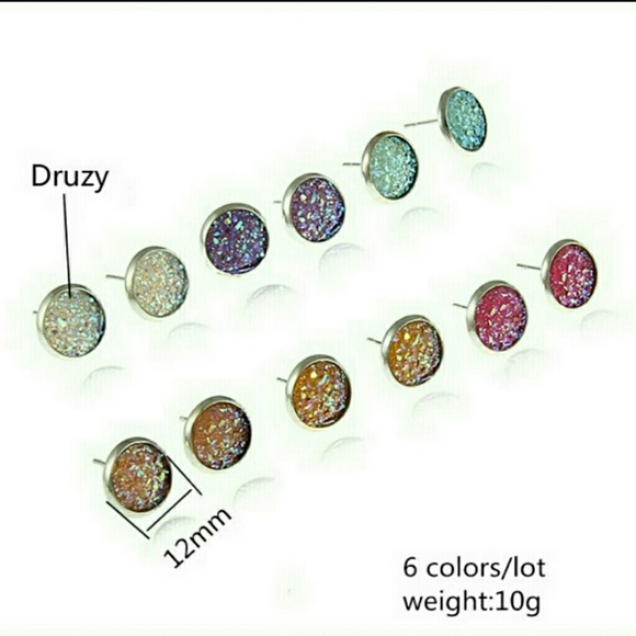 Round druzy studs - Picture 3 of 6